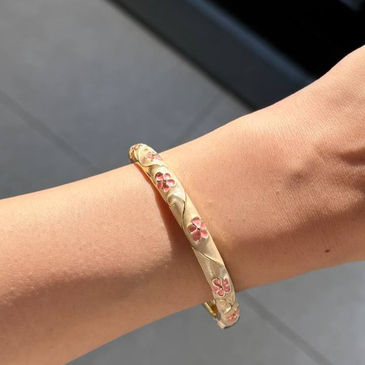 IVORY BLOSSOM BANGLE
