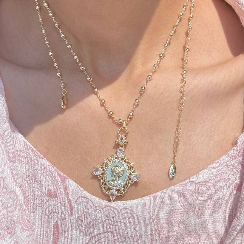ARIANA NECKLACE